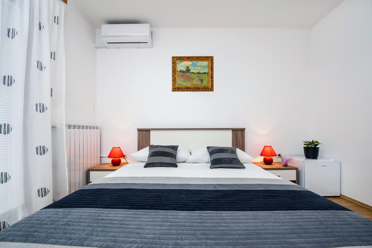 روفينجسكو سيلو Ladonja Bb Rooms, Family Run Bed & Breakfast المظهر الخارجي الصورة